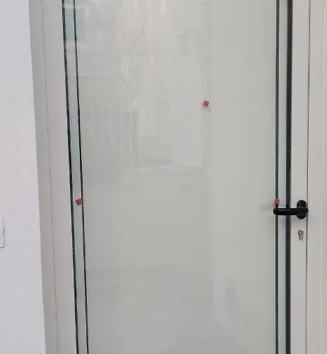 Casa Laurel Apartman Meta